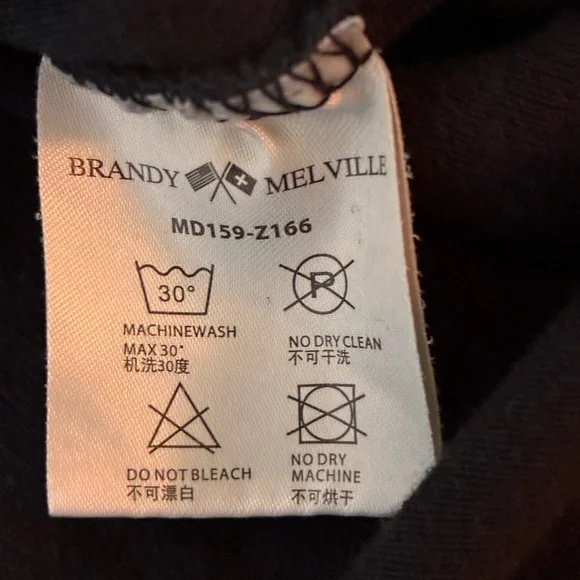 Brandy Melville | Black short sleeve crewneck crop top tee shirt dragon print - Picture 11 of 13